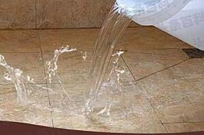 翔安漏水维修 免砸砖防水材料该如何施工